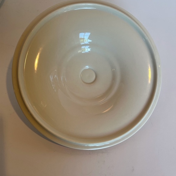 Aberdeen Moss Rose Round Covered Vegetable Dish - Picture 6 of 16